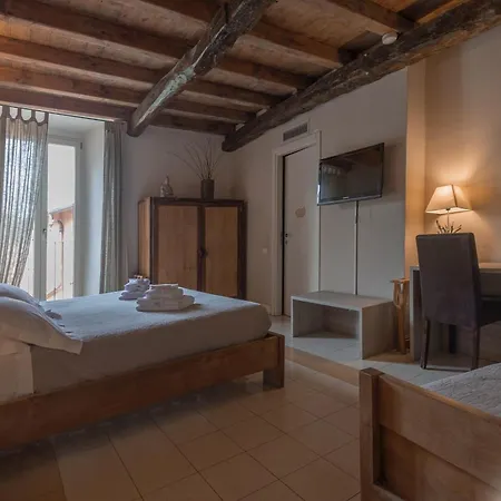 Hotel Hotiday Vezzano Ligure La Spezia