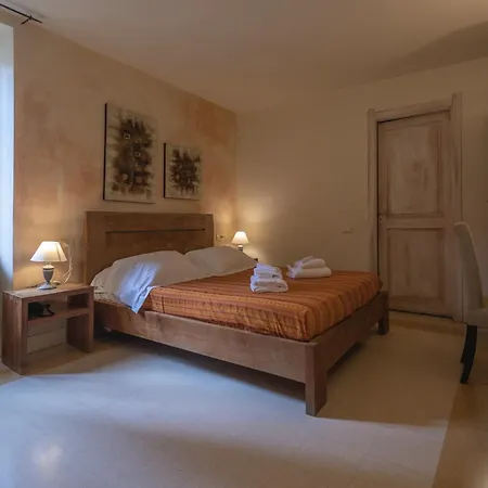 Hotiday Vezzano Ligure Otel