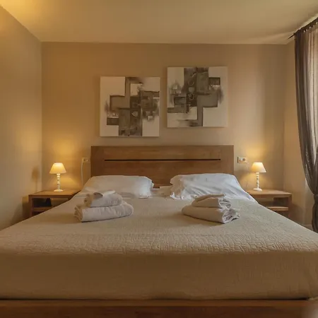 Hotiday Vezzano Ligure Otel